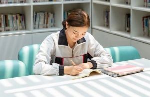 已确认销售收入但尚未发出商品的会计分录