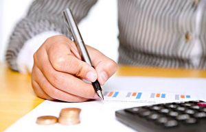 如何结转应交未交应纳增值税额？