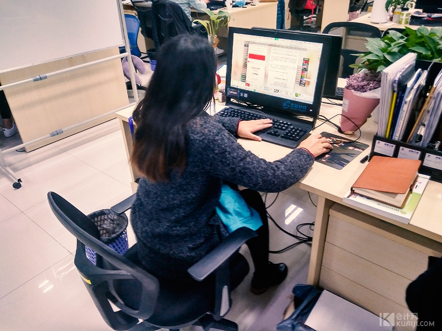 内账会计好还是外账会计好？哪个更有发展前景？