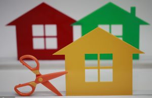 城镇土地使用税的计税依据和税率是什么